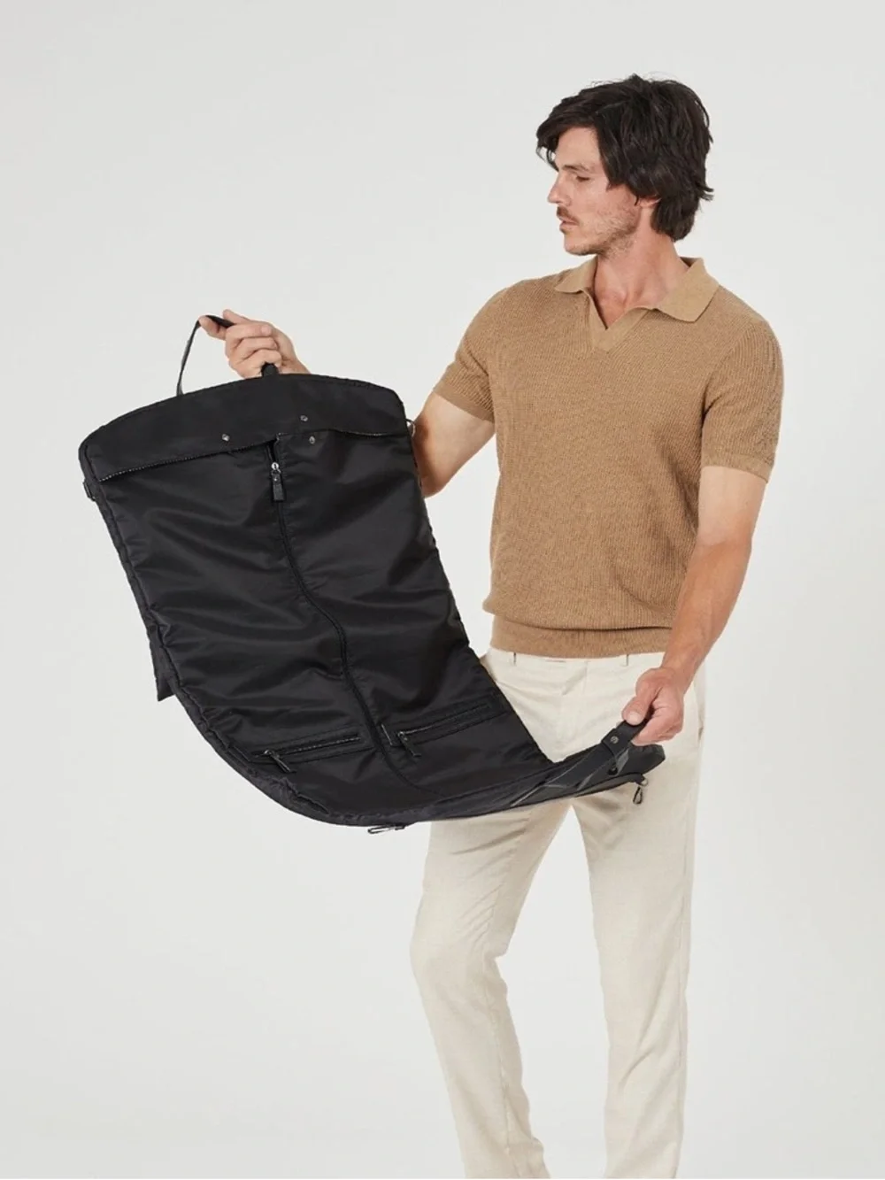 PIERRE CARDIN NYLON UNISEX OVERNIGHT GARMENT BAG IN BLACK NEW